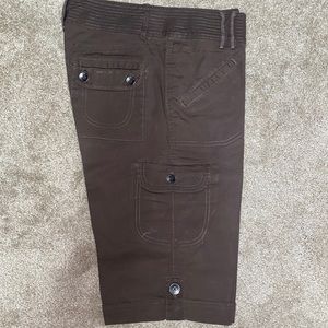 Like New**DKNY Brown pants size 8.